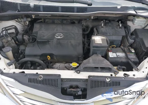 2011 Toyota Sienna Limited V6 из США, поврежденный, VIN 5TDYK3DC2BS120482